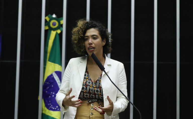 Câmara aprova projeto de incentivo ao direito da criança a brincar; acompanhe