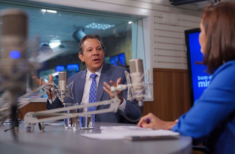 Haddad cita possível corte de 0,5 ponto nos juros 