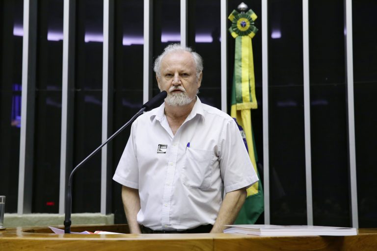 Líder do MST depõe na CPI nesta terça