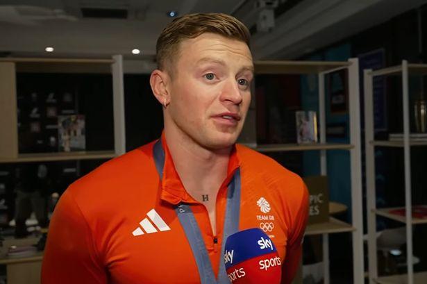 Adam Peaty afirma ter encontrado vermes em comida na Vila Olímpica