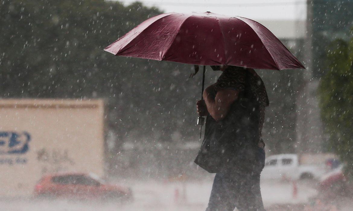Chuva marca o feriado de 1º de maio em Teixeira de Freitas e no extremo sul da Bahia