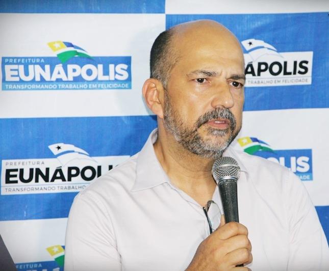 Prefeito de Eunápolis tem direitos políticos cassados e pode perder o mandato