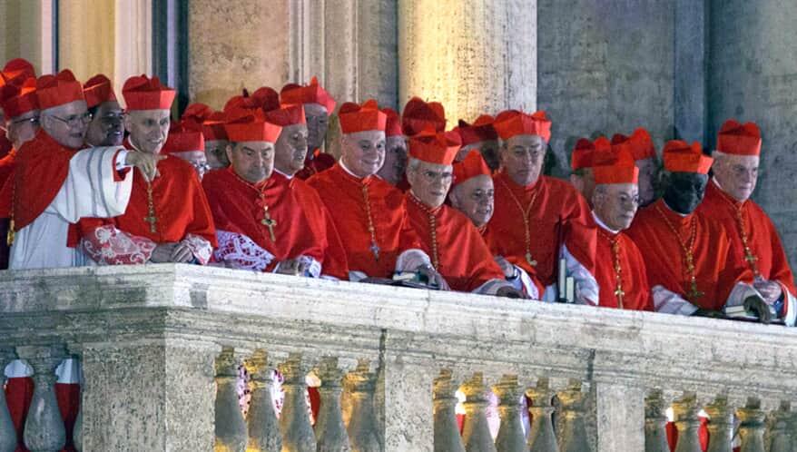 É amanhã! Cardeais esperam conclave rápido para demonstrar unidade da Igreja Católica, mas eleitores 'novos' podem estender escolha do novo papa