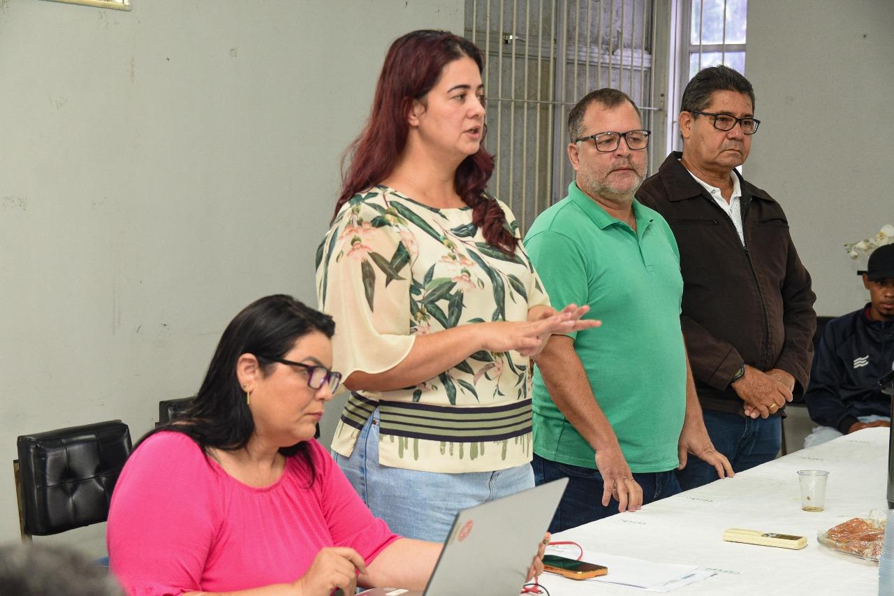 Prefeitura de Teixeira de Freitas realizou reunião com feirantes para ouvir demandas e buscar melhorias nas feiras livres