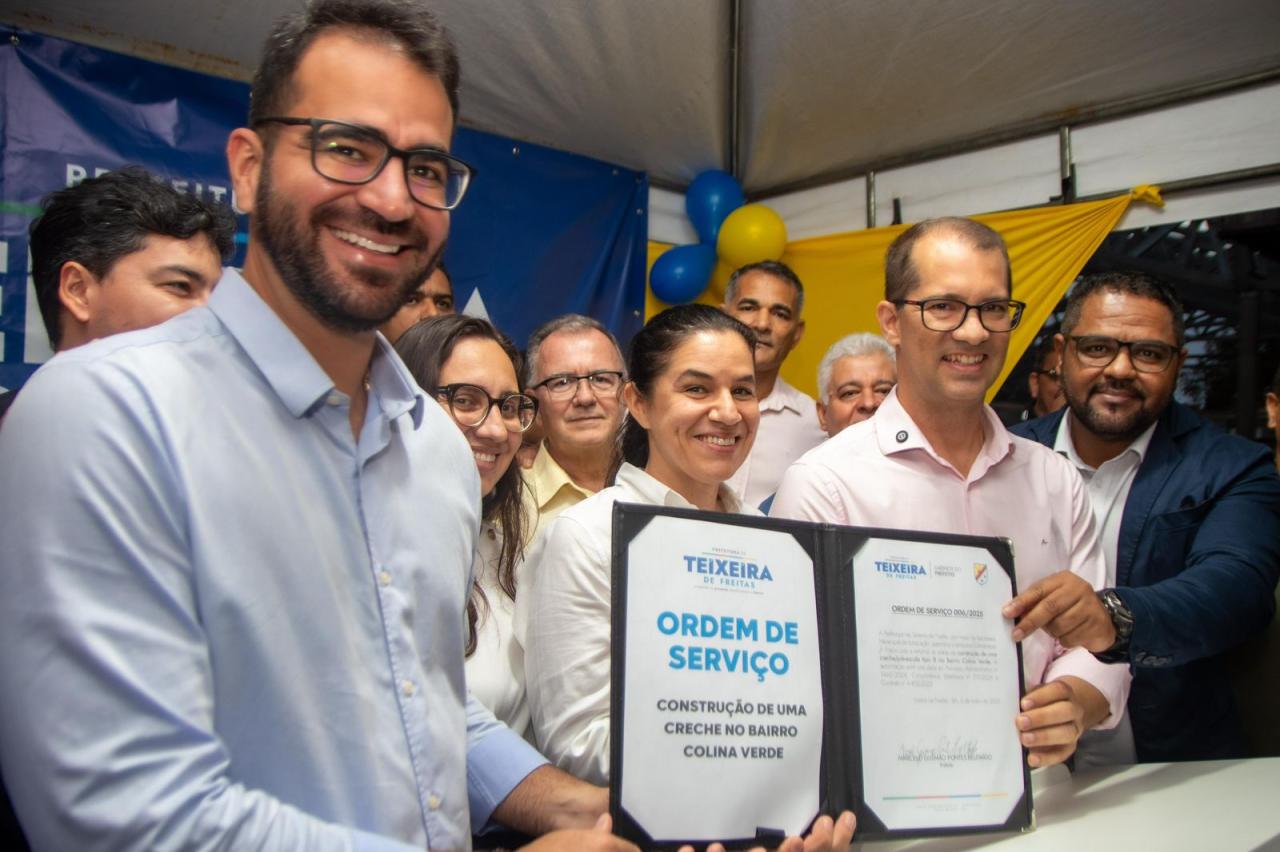 Assinatura da Ordem de Serviço para obra da Escola Infantil nesta quinta (03) reforça compromisso da Prefeitura com as famílias teixeirenses
