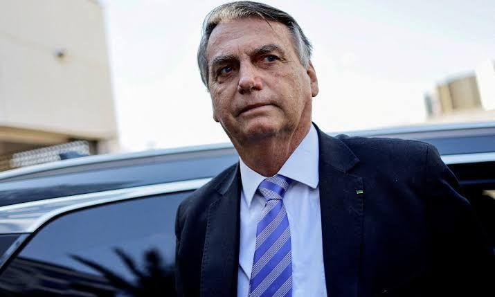 Jair Bolsonaro é alvo de operação da Polícia Federal e passará a usar tornozeleira eletrônica