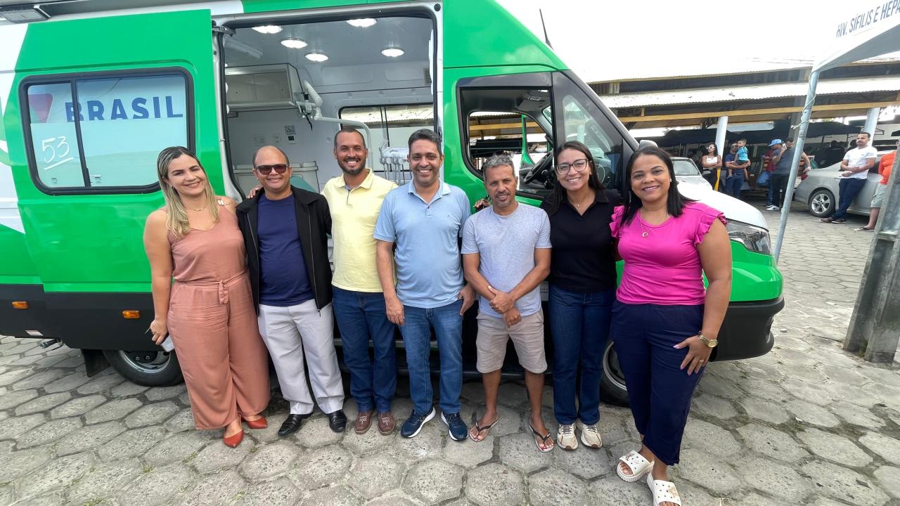 Caravelas recebe Unidade Odontológica Móvel conquistada pelo prefeito Dr. Adauto