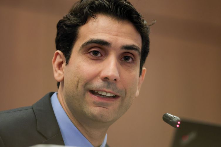 Galípolo diz que mercado de trabalho é o mais exuberante em 3 décadas