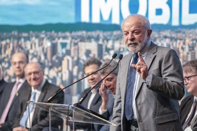 Nunca deveria ter sido truncada, diz Lula sobre relação com Trump