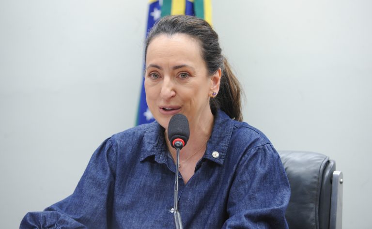 Comissão aprova prazos para ampliar o teste do pezinho até 2027