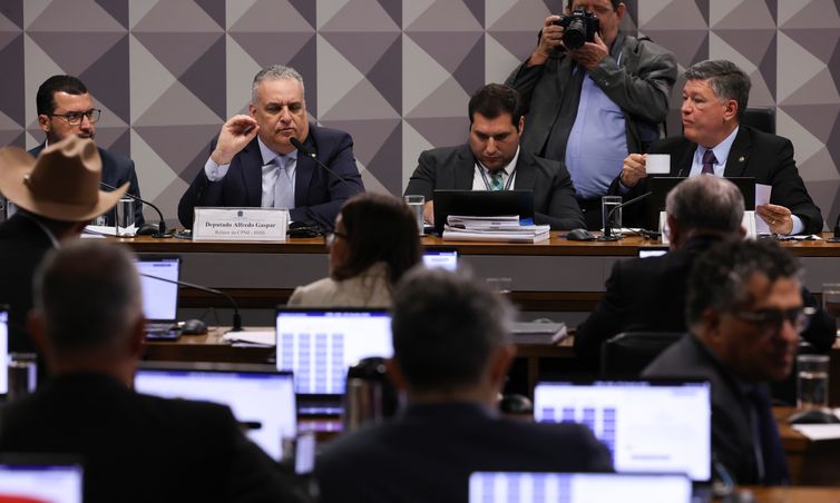 CPMI do INSS rejeita convocar Lulinha e o ministro Jorge Messias