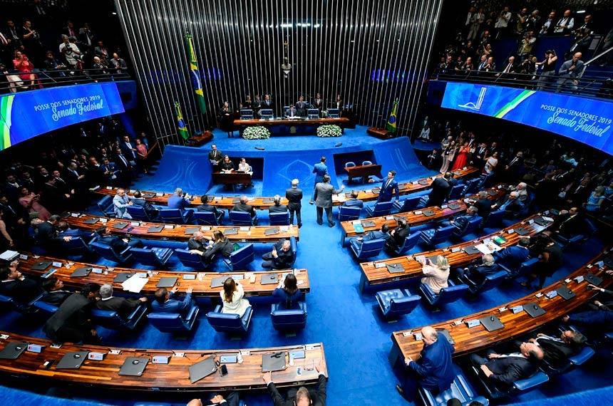 Senado aprova PL que reduz pena de Bolsonaro; saiba como votaram os baianos e o que muda