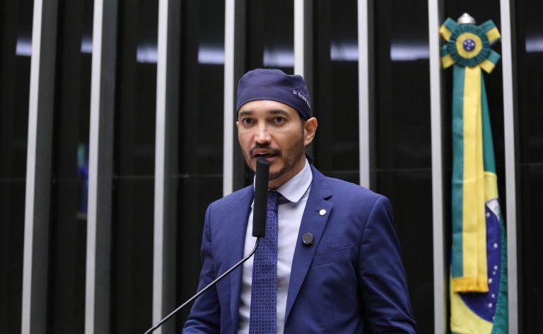 Projeto garante adicional de insalubridade e periculosidade a professores