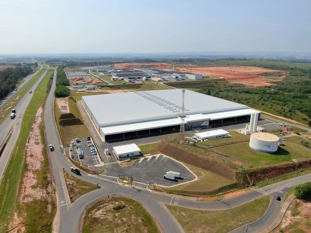 Montadora é condenada a pagar R$ 238 mil a funcionário alvo de ofensas por ser baiano