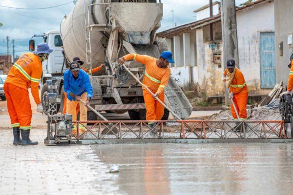 Pavimentação da Rua Jamaica melhora infraestrutura no bairro Ulisses Guimarães