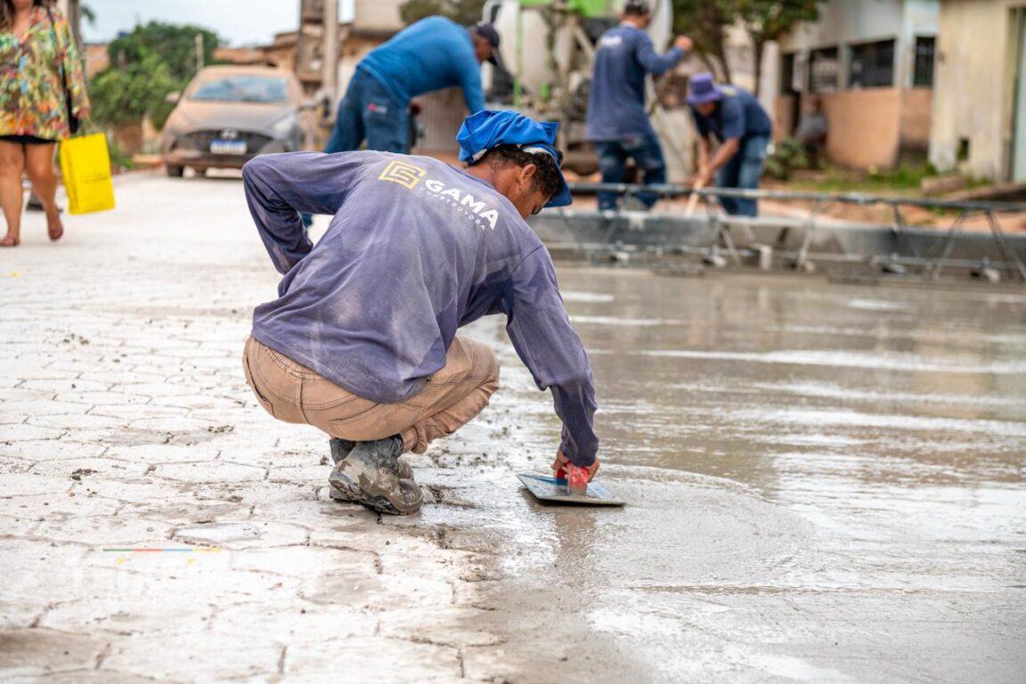 Prefeitura conclui pavimentação da Rua Itália e reforça melhorias na infraestrutura de Teixeira de Freitas